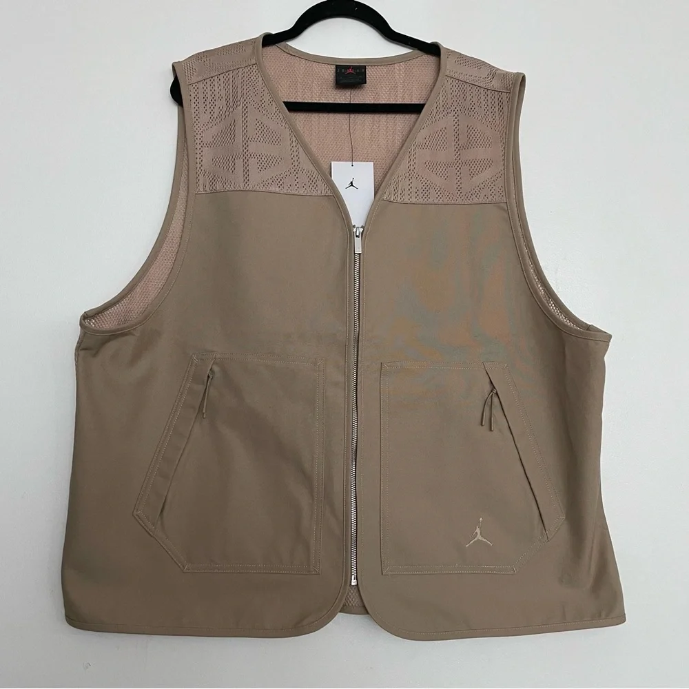Jordan Men's Essential Vest Desert Camo Size XL